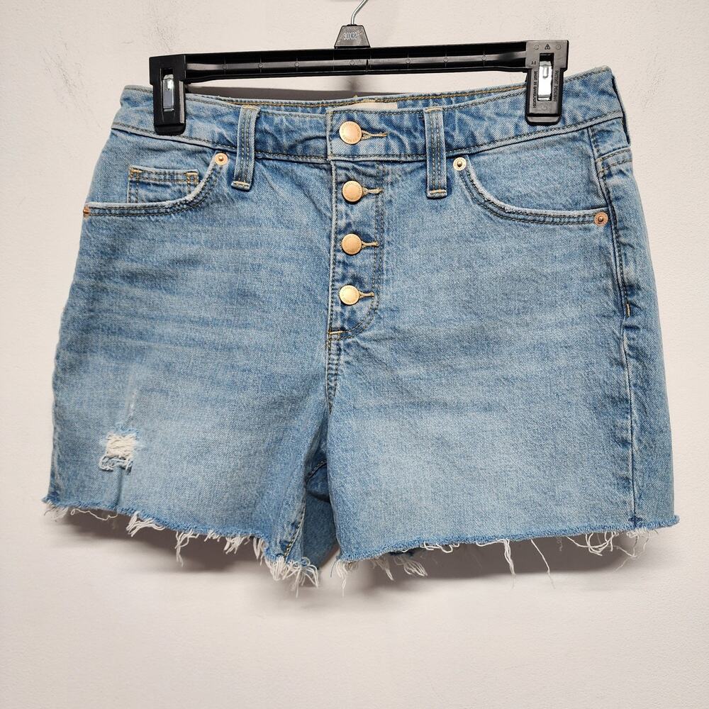 Universal Thread Womens Vintage Midi Cutoff Shorts 2/26 Light Wash Button Fly